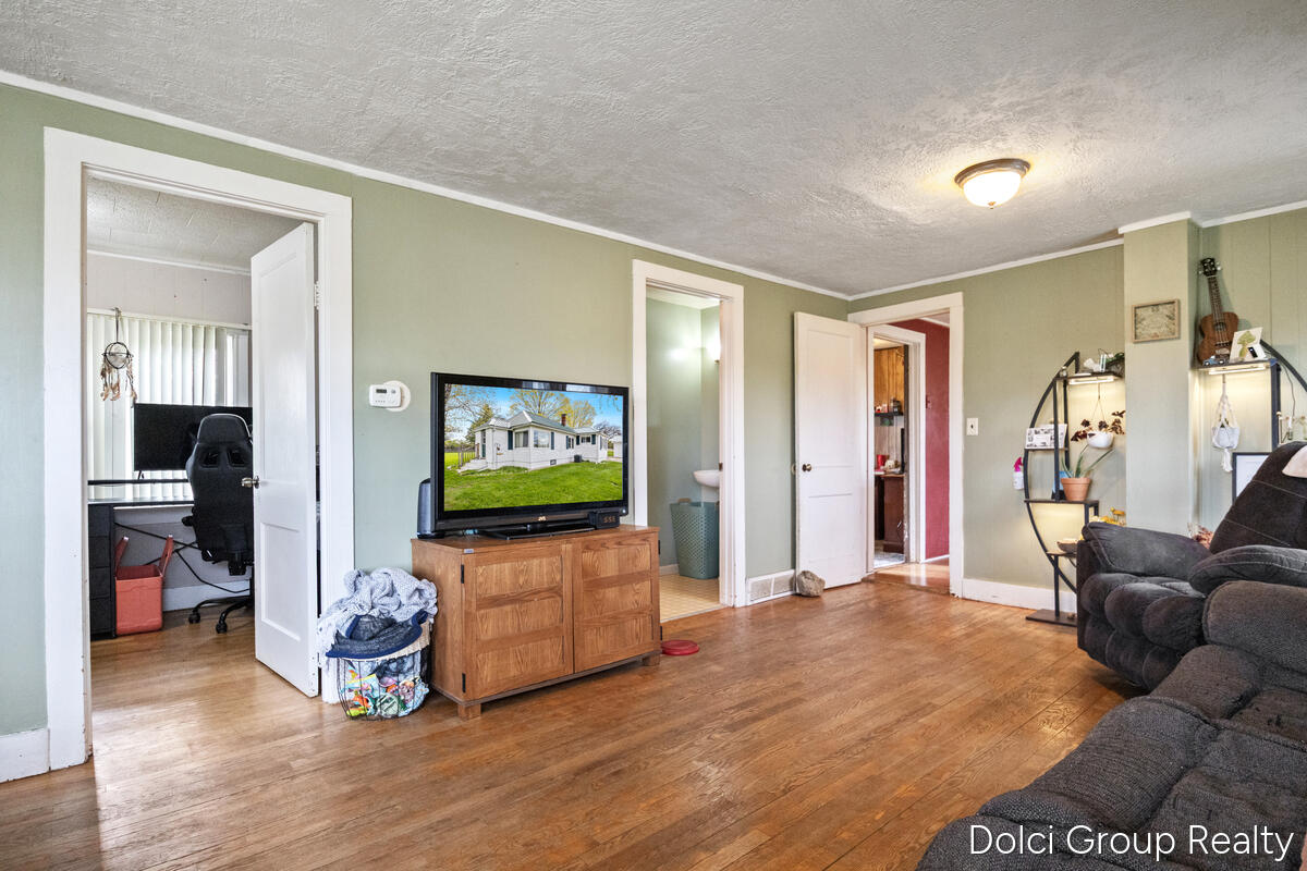 20690 Coolidge Road Big Rapids, MI 49307 - Photo 7 of 23 20690-Coolidge_004