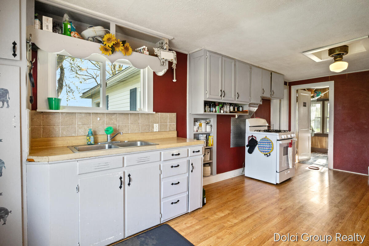 20690 Coolidge Road Big Rapids, MI 49307 - Photo 8 of 23 20690-Coolidge_006