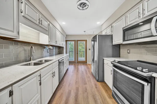 $329,000 | 216 Windward Drive Southwest, Unit 216, Roanoke, VA 24018