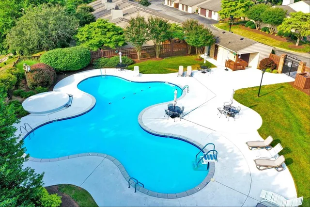 $329,000 | 216 Windward Drive Southwest, Unit 216, Roanoke, VA 24018