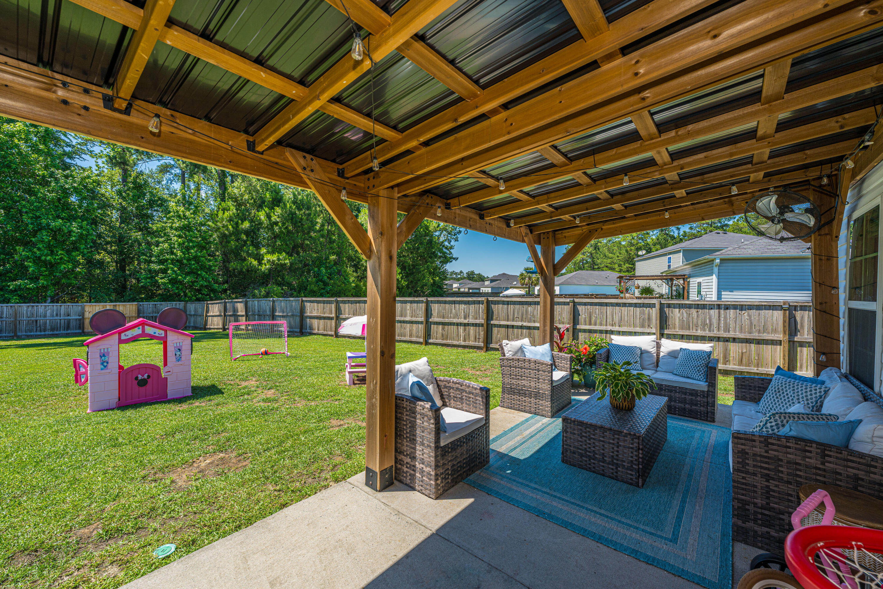 437 Spanish Wells Road Summerville, SC 29486 - Photo 16 of 21