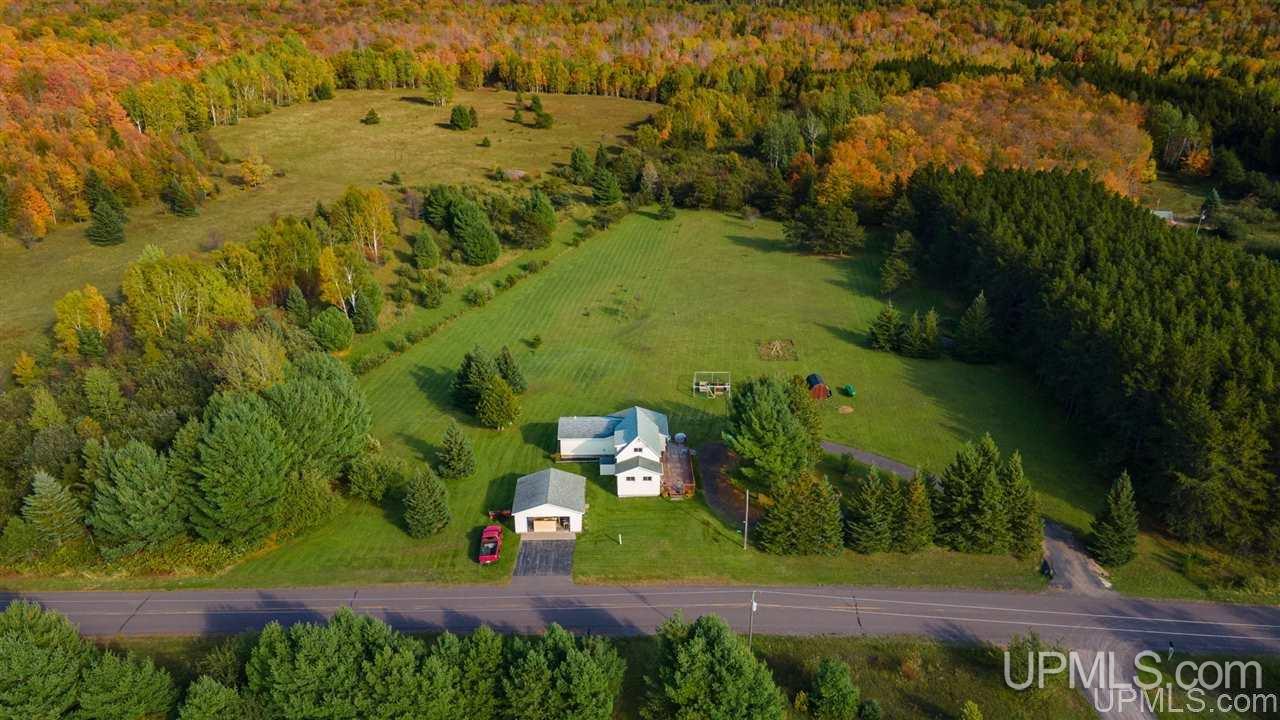 55140 Salo Road Hancock, MI 49930 - Photo 2 of 17 Gallery Image 2