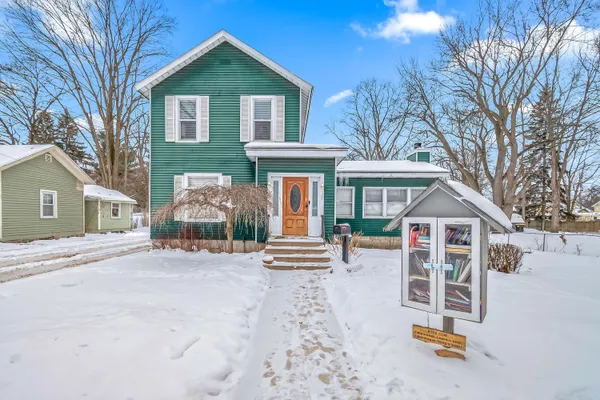 $199,900 | 20 South West Street, Hillsdale, MI 49242
