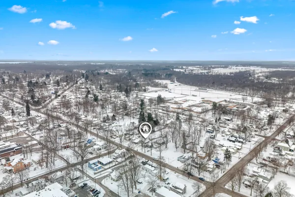 $199,900 | 20 South West Street, Hillsdale, MI 49242
