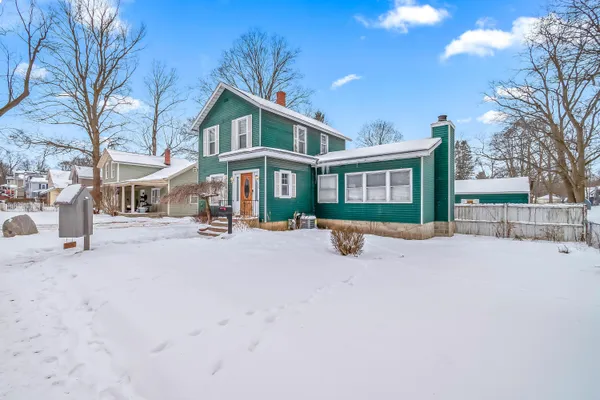 $199,900 | 20 South West Street, Hillsdale, MI 49242