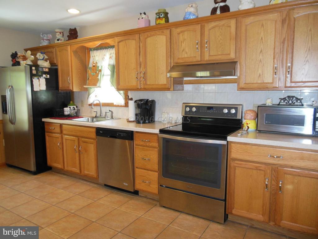 3860 Walt Thomas Road Crisfield, MD 21817 - Photo 5 of 32 Gallery Image 5
