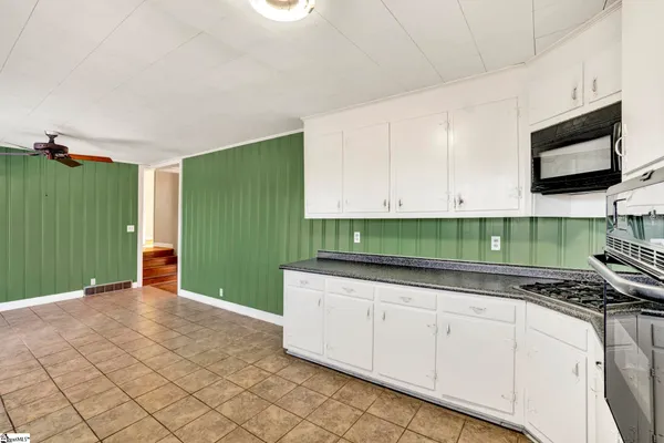 $224,900 | 301 Dixon Street, Clinton, SC 29325