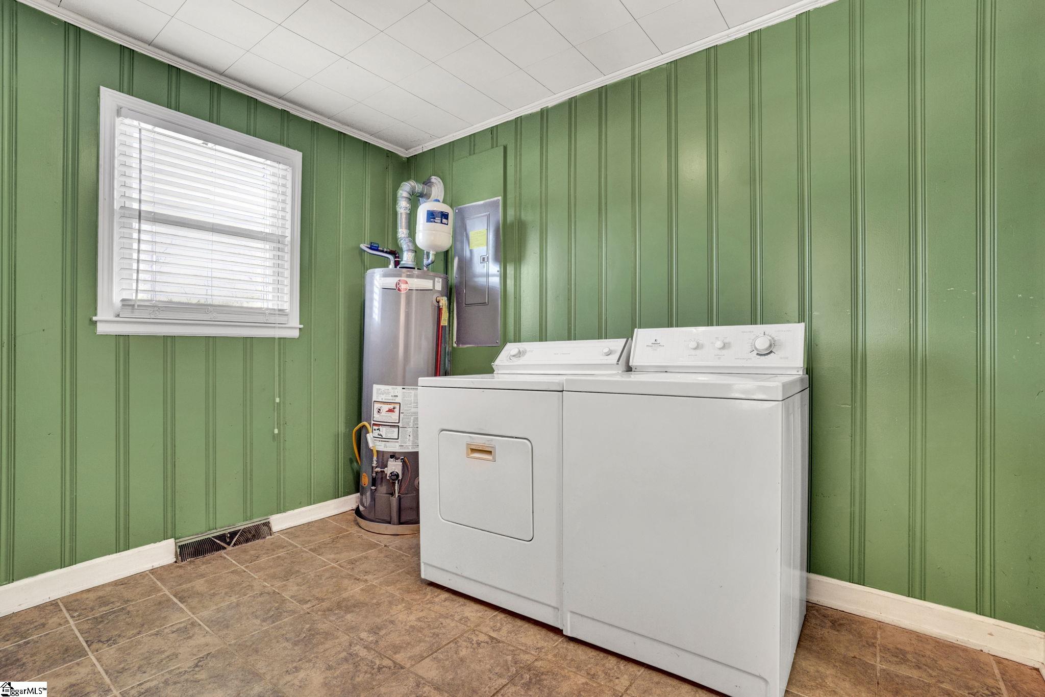 301 Dixon Street Clinton, SC 29325 - Photo 19 of 43