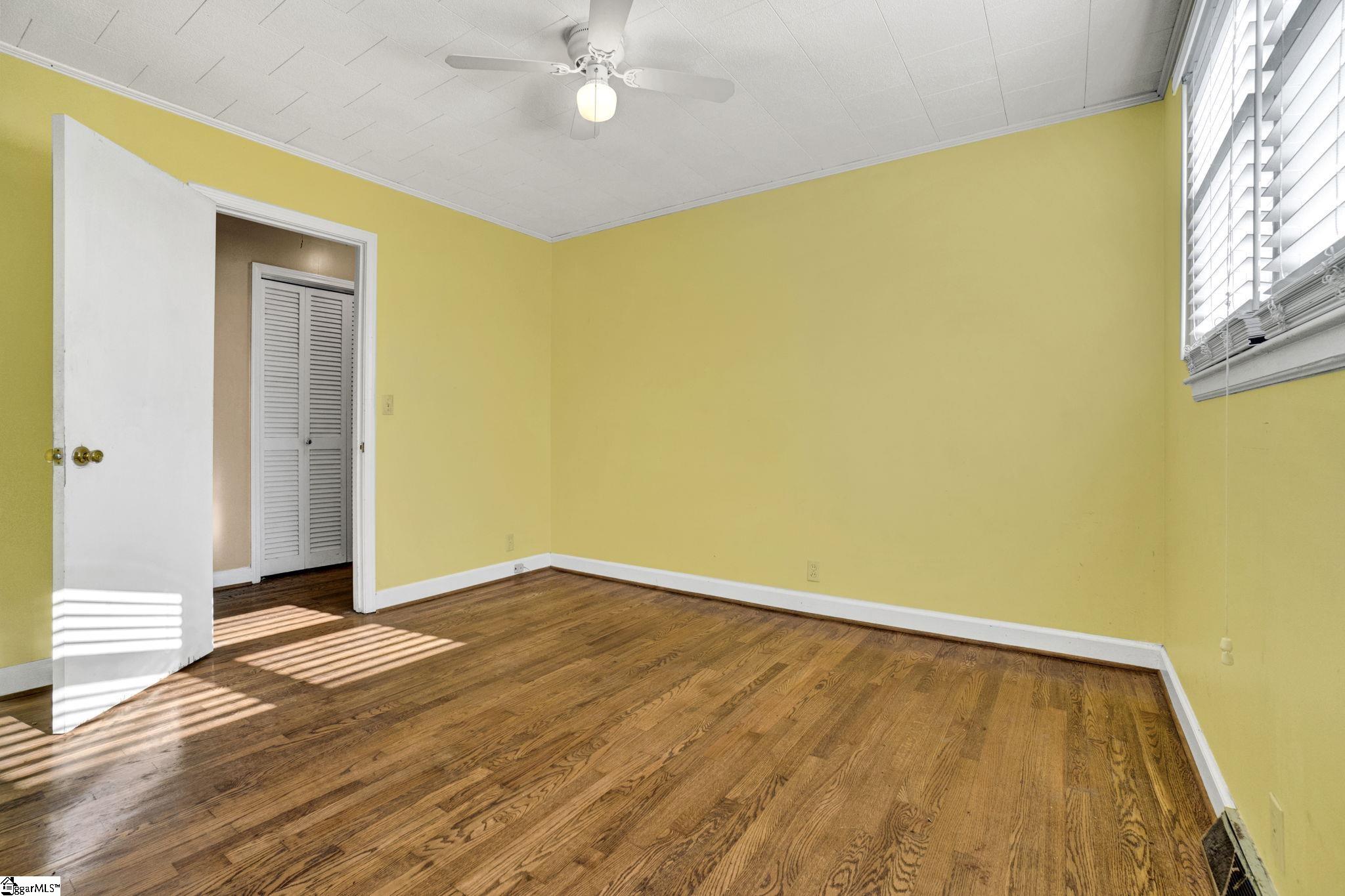 301 Dixon Street Clinton, SC 29325 - Photo 24 of 43