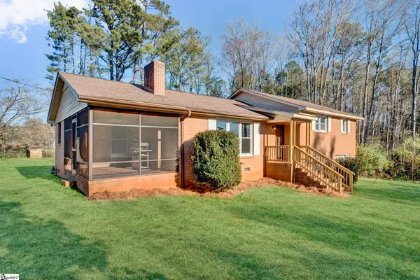 $224,900 | 301 Dixon Street, Clinton, SC 29325