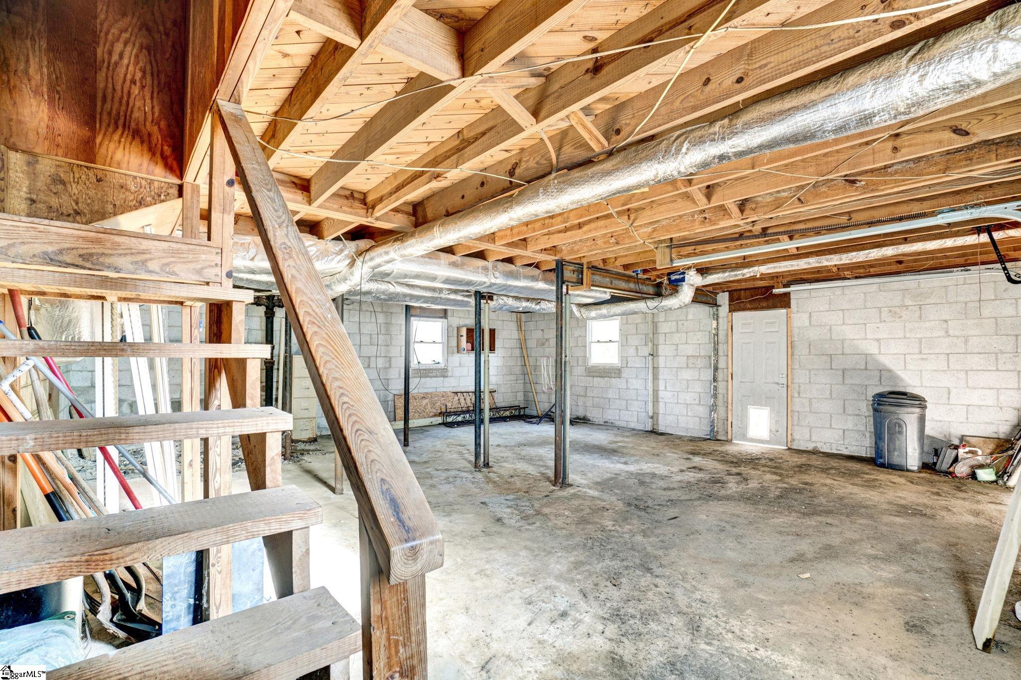 301 Dixon Street Clinton, SC 29325 - Photo 32 of 43