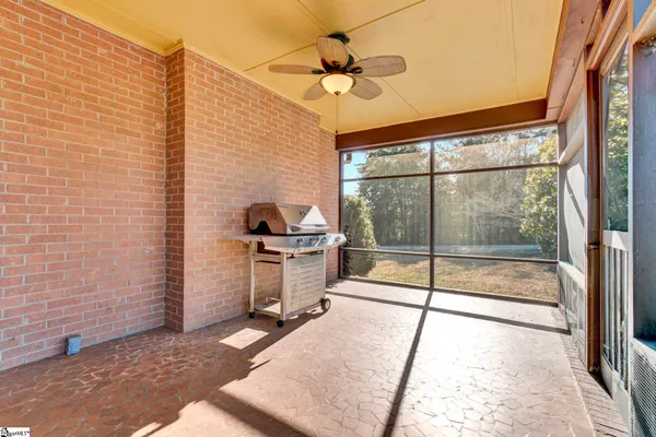 $224,900 | 301 Dixon Street, Clinton, SC 29325