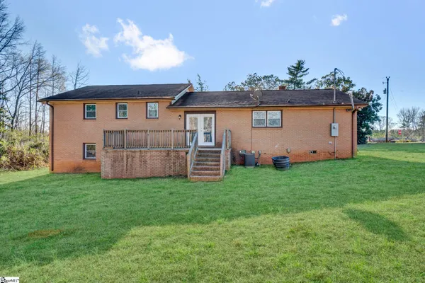 $224,900 | 301 Dixon Street, Clinton, SC 29325