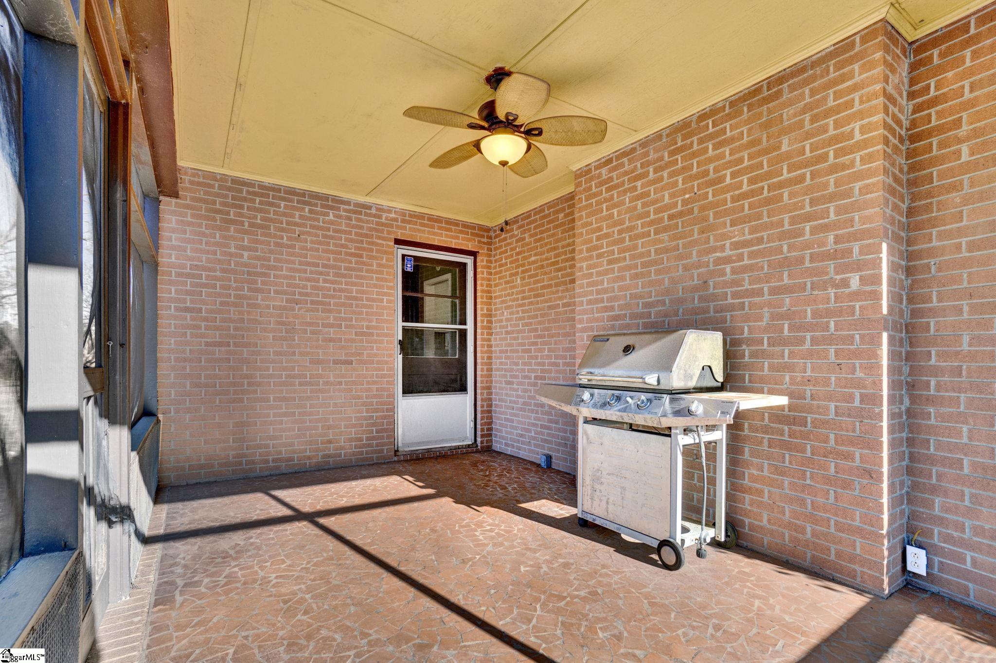 301 Dixon Street Clinton, SC 29325 - Photo 41 of 43