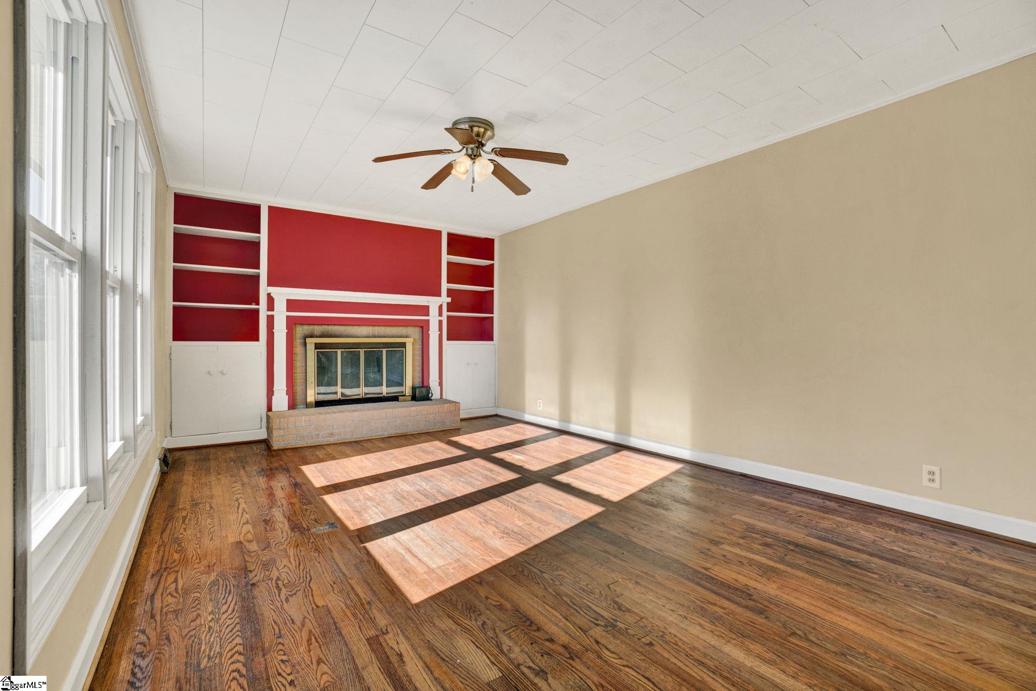 301 Dixon Street Clinton, SC 29325 - Photo 8 of 43