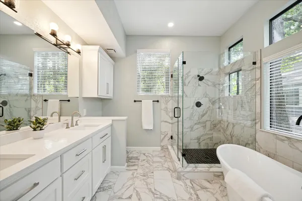 $2,495 | 31 Fire Flicker Place, The Woodlands, TX 77381