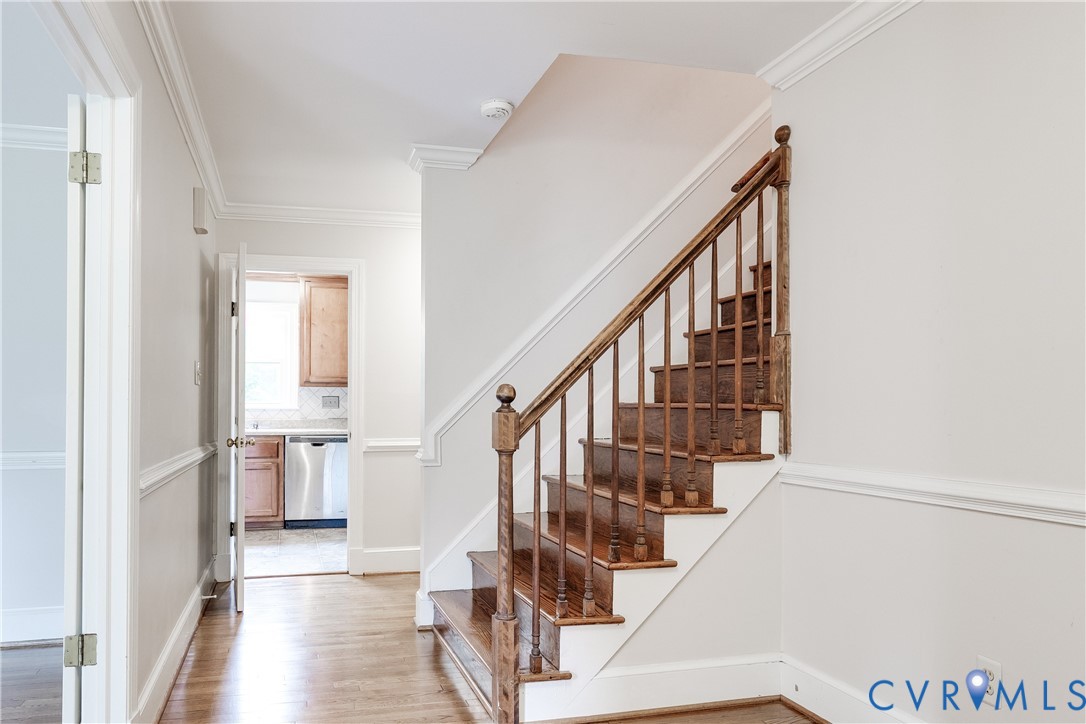3924 Belspring Road Chester, VA 23831 - Photo 5 of 36 Hardwood staircase with turned newel post and balu