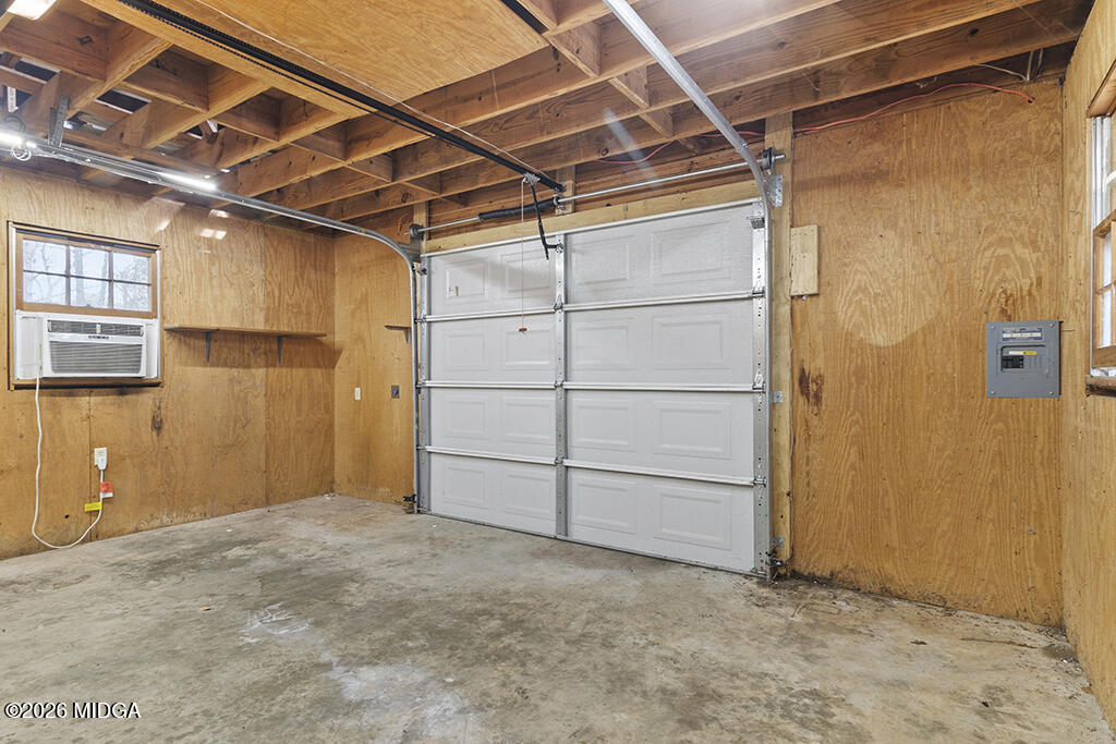 407 Smoke Rise Drive Warner Robins, GA 31088 - Photo 10 of 34 a view of room with an empty space