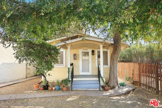 $1,100,000 | 4546 Eagle Rock Boulevard, Los Angeles, CA 90041