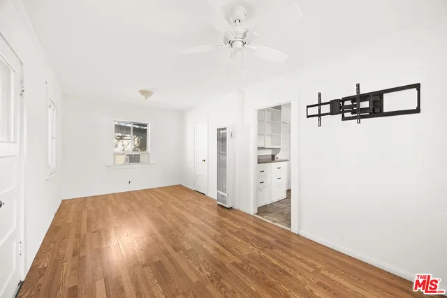 $1,100,000 | 4546 Eagle Rock Boulevard, Los Angeles, CA 90041