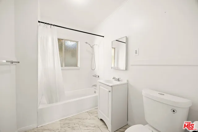 $1,100,000 | 4546 Eagle Rock Boulevard, Los Angeles, CA 90041