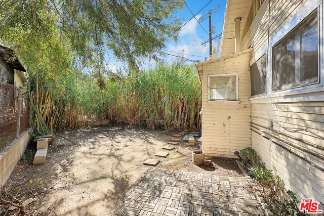 $1,100,000 | 4546 Eagle Rock Boulevard, Los Angeles, CA 90041