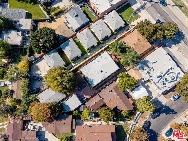 $1,100,000 | 4546 Eagle Rock Boulevard, Los Angeles, CA 90041