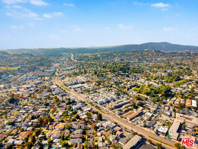 $1,100,000 | 4546 Eagle Rock Boulevard, Los Angeles, CA 90041