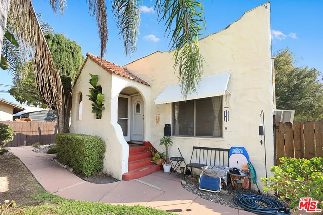 $1,100,000 | 4546 Eagle Rock Boulevard, Los Angeles, CA 90041