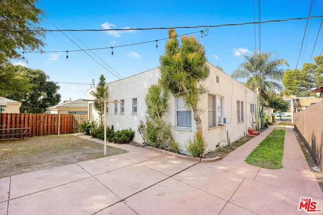 $1,100,000 | 4546 Eagle Rock Boulevard, Los Angeles, CA 90041