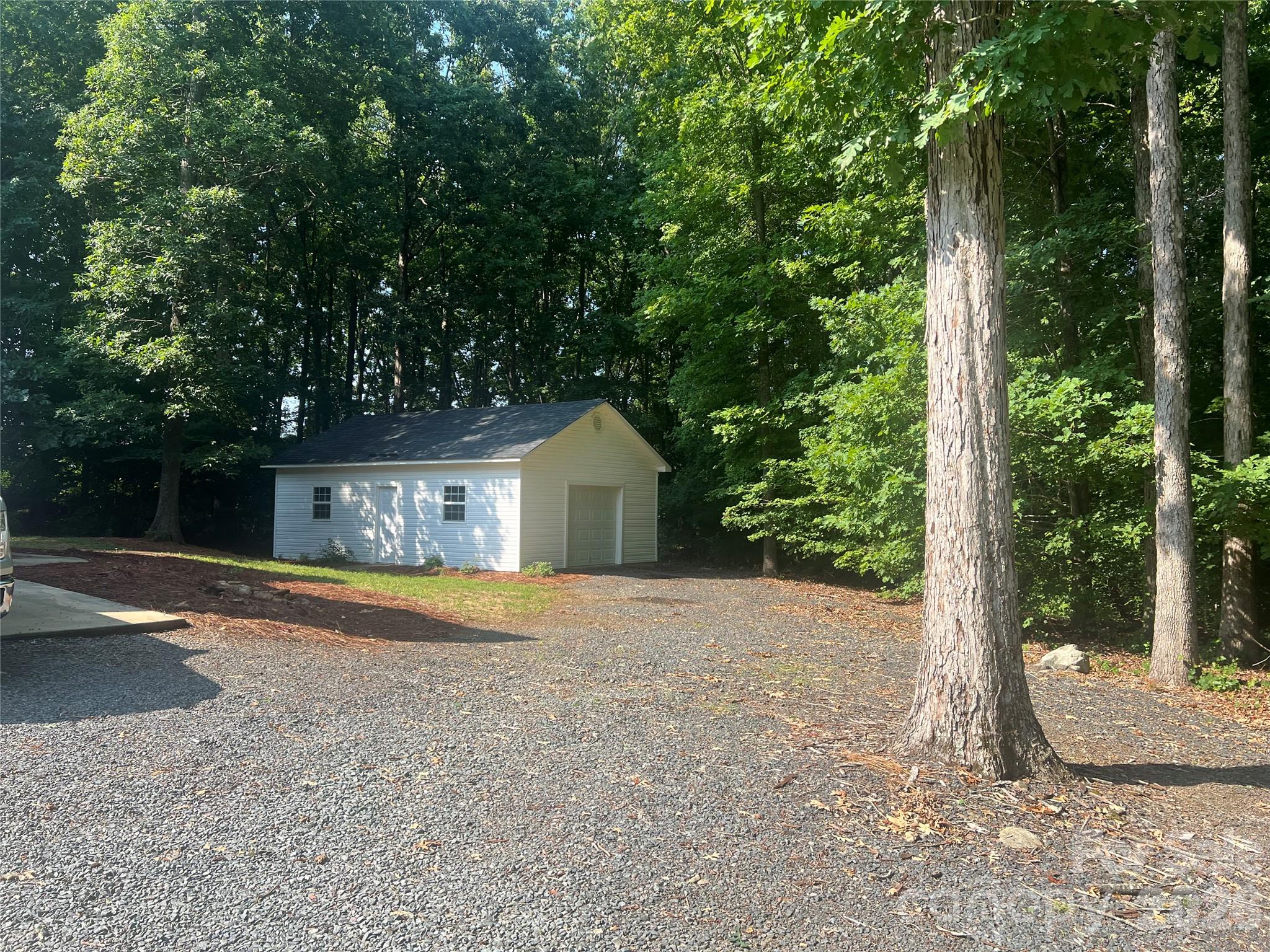 245 Jermane Road New London, NC 28127 - Photo 4 of 39