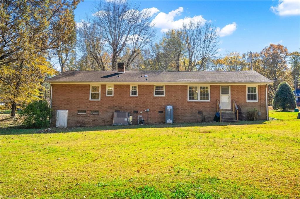 1835 Greentree Road Burlington, NC 27217 - Photo 28 of 30