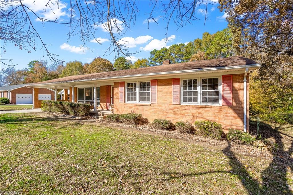 1835 Greentree Road Burlington, NC 27217 - Photo 4 of 30