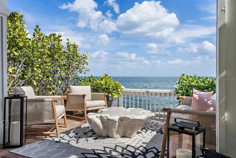 $599,000 | 4966 Coquina Key Drive Southeast, St. Petersburg, FL 33705