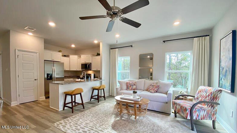 122 Debuys Road Biloxi, MS 39531 - Photo 17 of 31 009_A