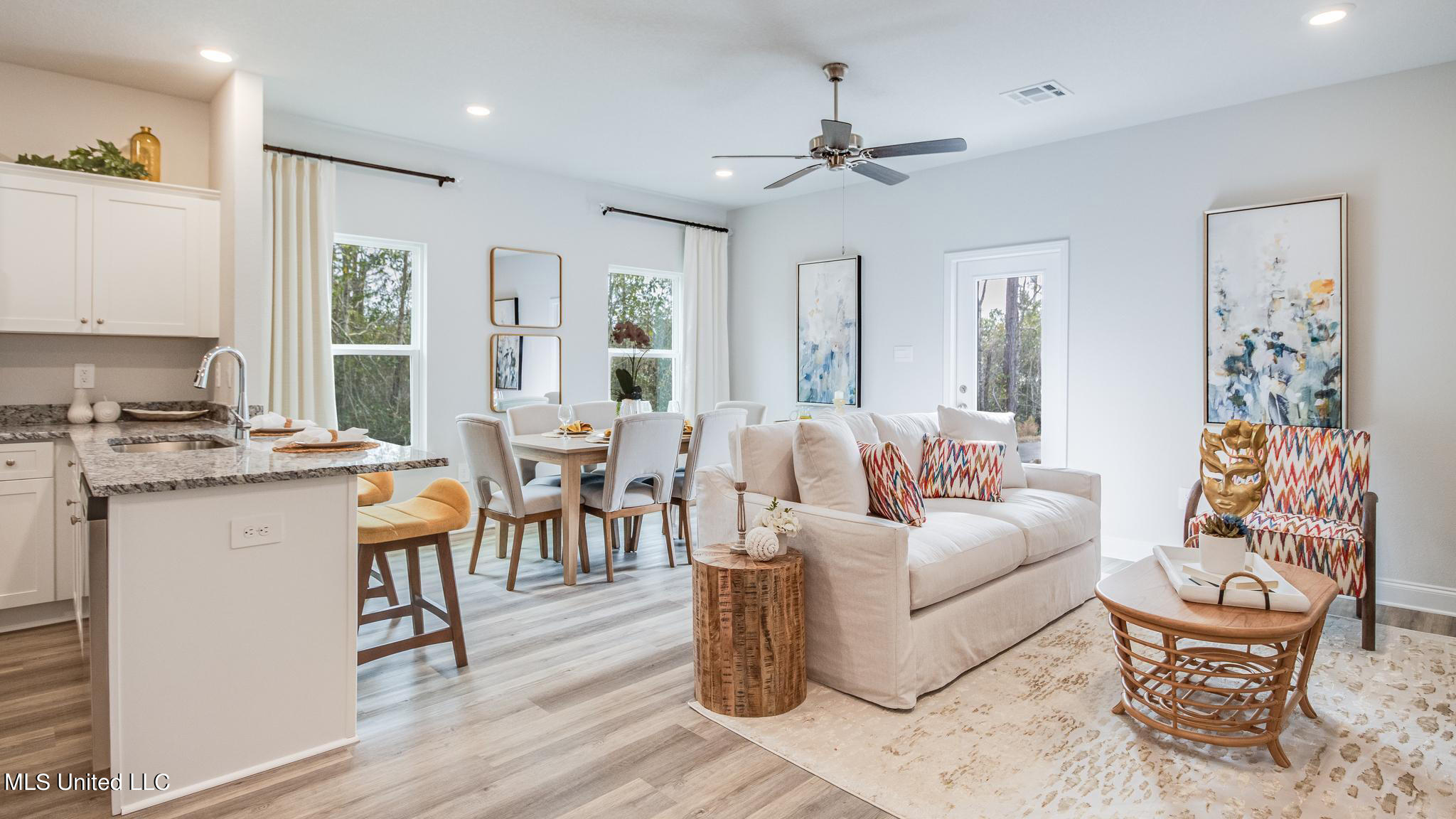 122 Debuys Road Biloxi, MS 39531 - Photo 7 of 31 005_
