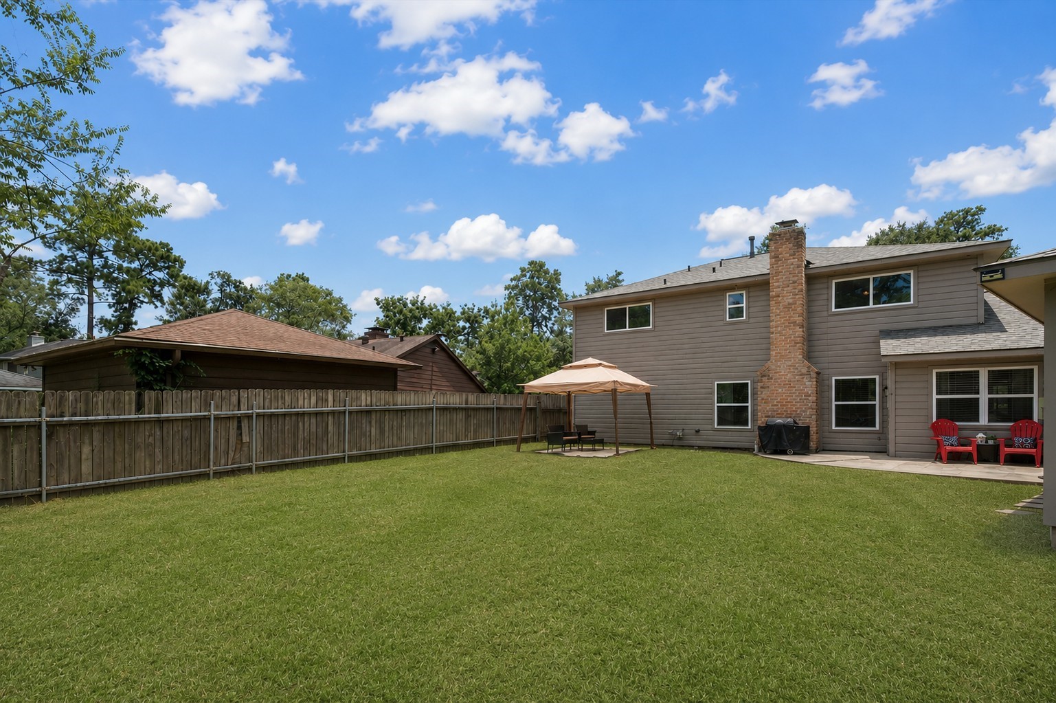 4026 Oxhill Road Spring, TX 77388 - Photo 34 of 40 The expansive backyard provides a generous amount of green space ready to suit your lifestyle.