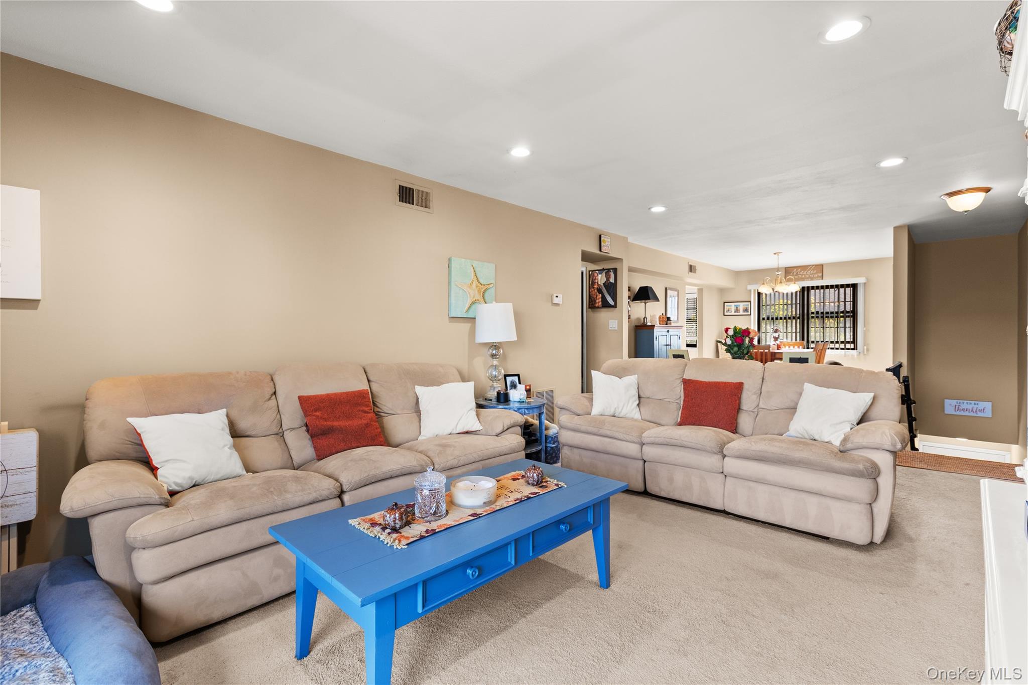 441 Mariners Way Copiague, NY 11726 - Photo 6 of 15 a living room with furniture