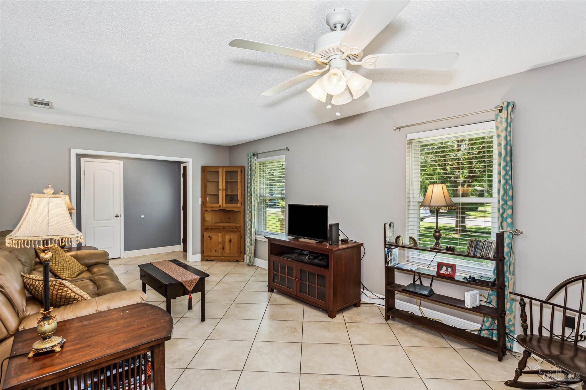 4530 Tree Line Drive Pensacola, FL 32504 - Photo 4 of 24