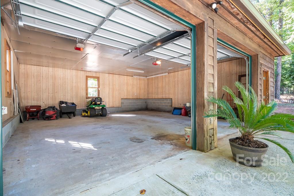 7224 Price Point Denver, NC 28037 - Photo 29 of 31 a view of a porch with potted plants