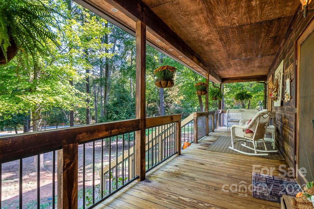 7224 Price Point Denver, NC 28037 - Photo 6 of 31 a view of a two chairs in the balcony