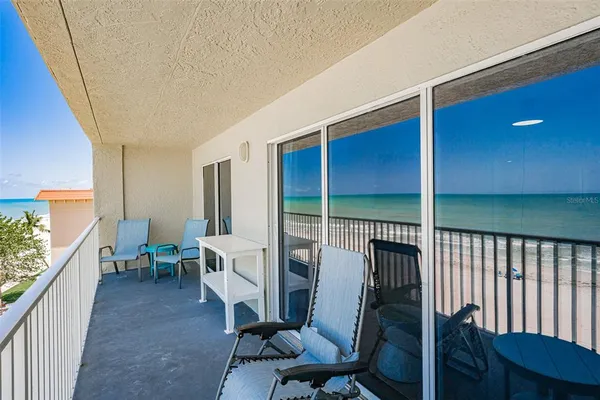 $1,250,000 | 17500 Gulf Boulevard, Unit 407, Redington Shores, FL 33708