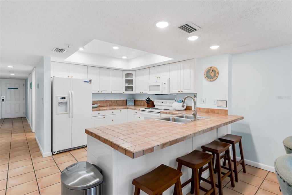 17500 Gulf Boulevard, Unit 407 Redington Shores, FL 33708 - Photo 20 of 53