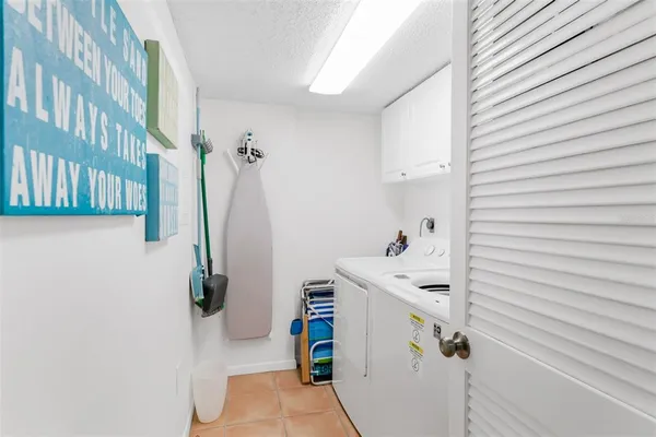 $1,250,000 | 17500 Gulf Boulevard, Unit 407, Redington Shores, FL 33708