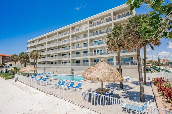 $1,250,000 | 17500 Gulf Boulevard, Unit 407, Redington Shores, FL 33708