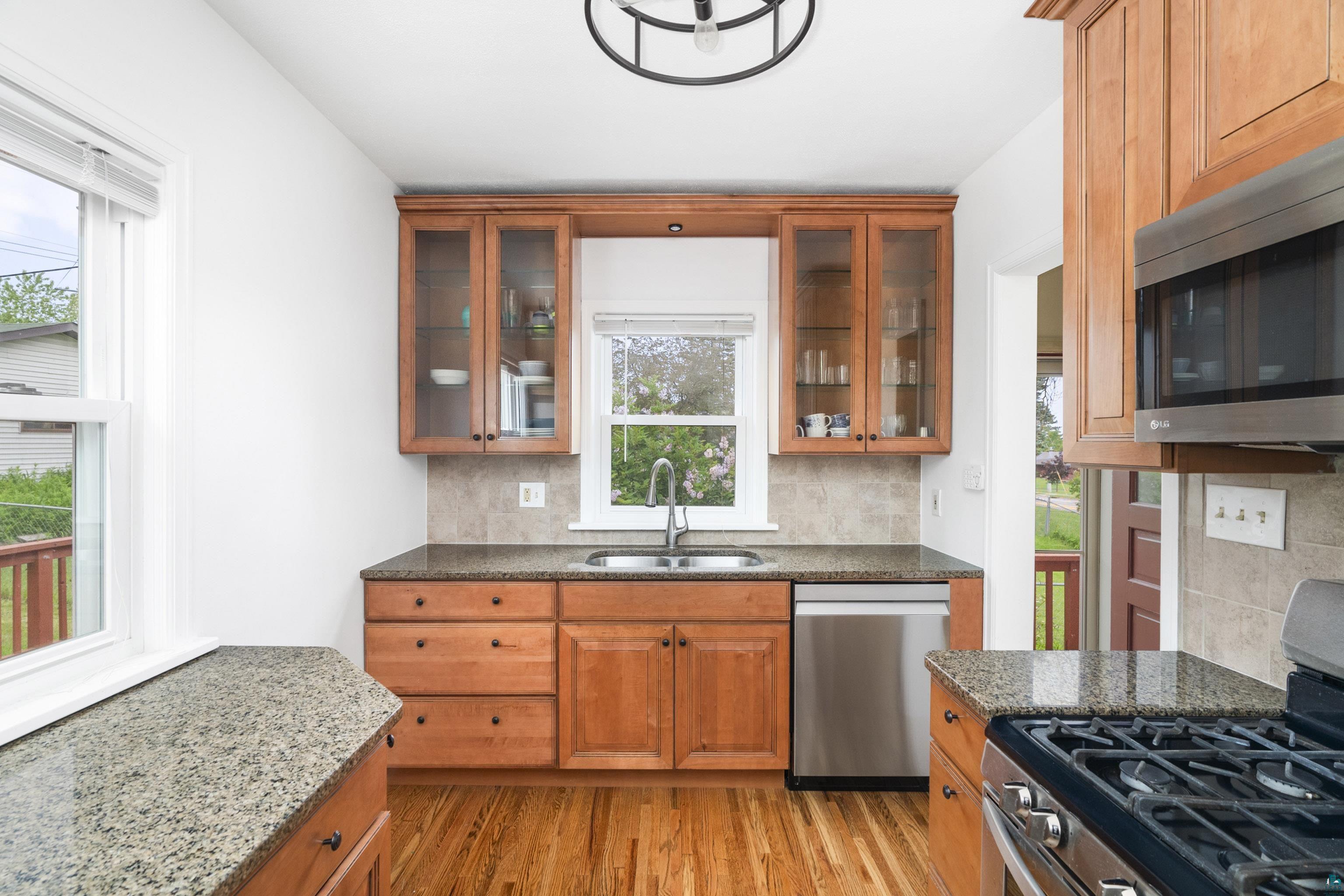 4015 London Road Duluth, MN 55804 - Photo 2 of 26