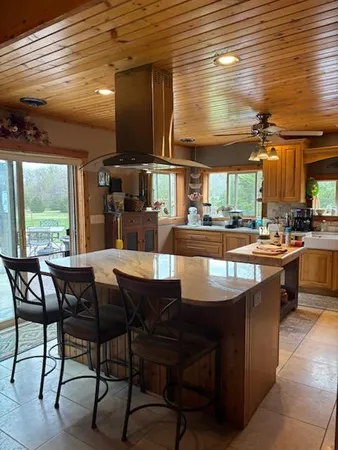 $429,900 | 1400 North Du Quoin Street, Benton, IL 62812