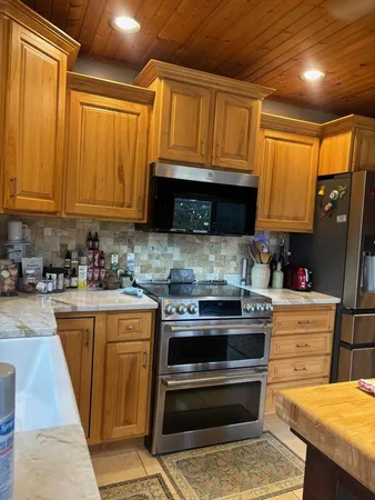 $429,900 | 1400 North Du Quoin Street, Benton, IL 62812