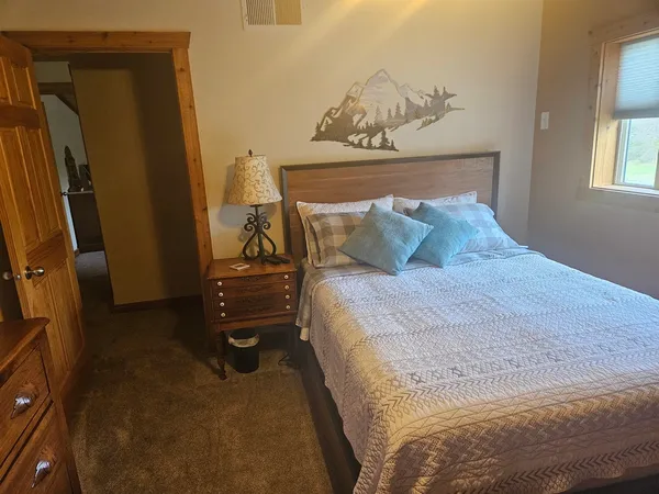 $429,900 | 1400 North Du Quoin Street, Benton, IL 62812