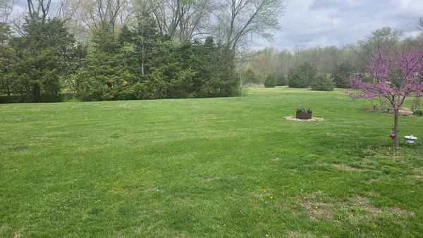 $429,900 | 1400 North Du Quoin Street, Benton, IL 62812